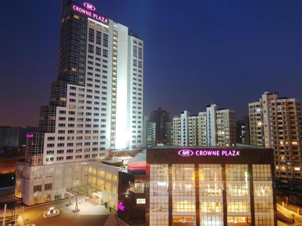 Crowne Plaza Shanghai Pudong By Ihg Exterior foto