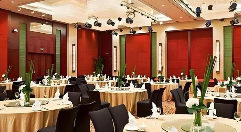 Crowne Plaza Shanghai Pudong By Ihg Exterior foto